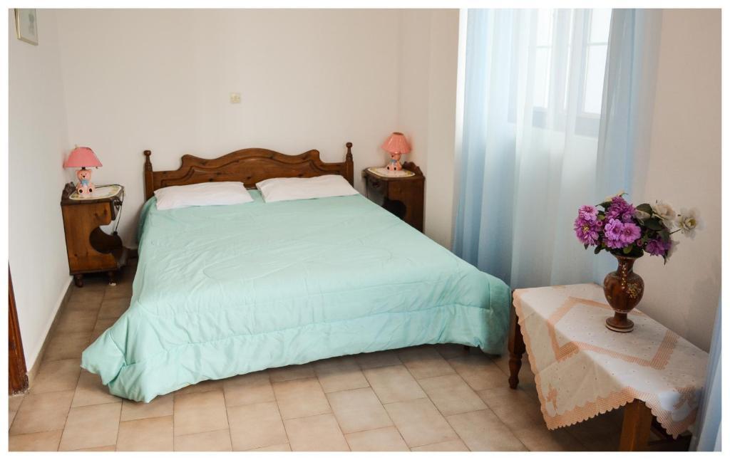 Blue Sky Apartments Karpathos Town  Room photo